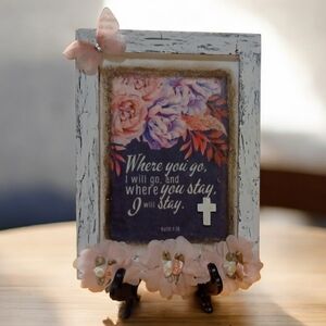 Rustic Floral Picture Frame with Pink and White Accents